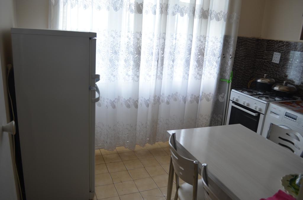Apartment Khimshiashvili 9 Batoemi Buitenkant foto