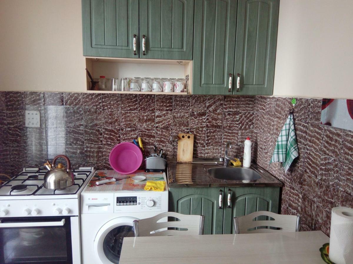 Apartment Khimshiashvili 9 Batoemi Buitenkant foto